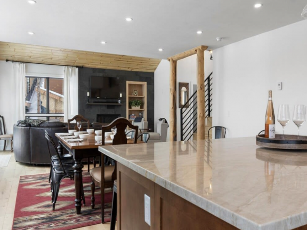 Luxury Peak 8 Ski in ski out 6 bedroom in the heart of Breck!